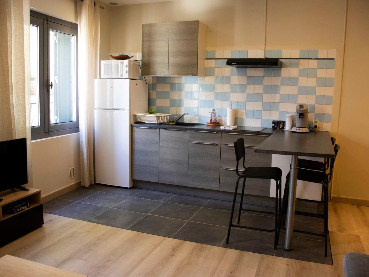 Chez Leon - Clim' & Patio - Appart Loupian Centre Kültér fotó